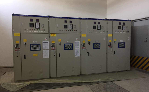 無(wú)功功率補(bǔ)償柜 無(wú)功功率補(bǔ)償柜